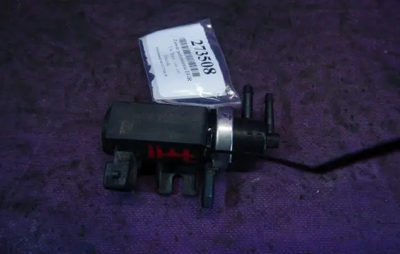 Volkswagen Bora Vacuum valve 1H0906627