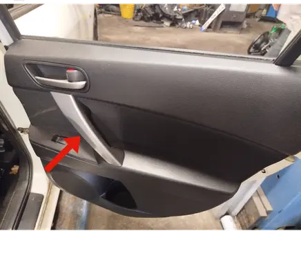 Mazda 3 II Other rear door trim element BBP368D62 K4057