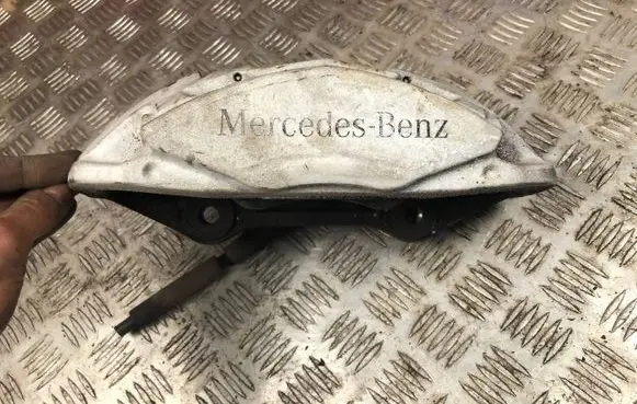 Mercedes-Benz C W205 Front brake caliper