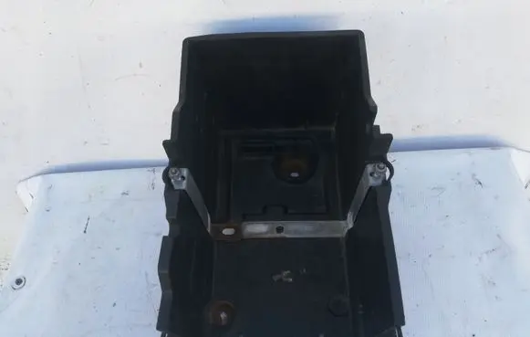 Ford Focus Battery box tray 