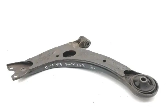 Toyota Corolla Verso E121 Front lower control arm/wishbone