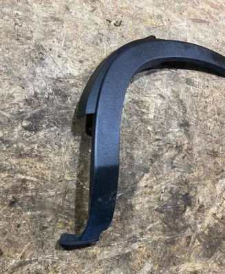 Iveco Daily 6th gen Front arch trim 5801863939