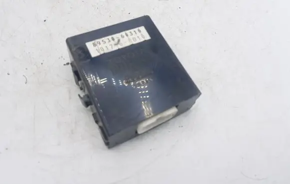 Toyota Land Cruiser (J120) Transfer box differential control unit 8953060310 1017860010