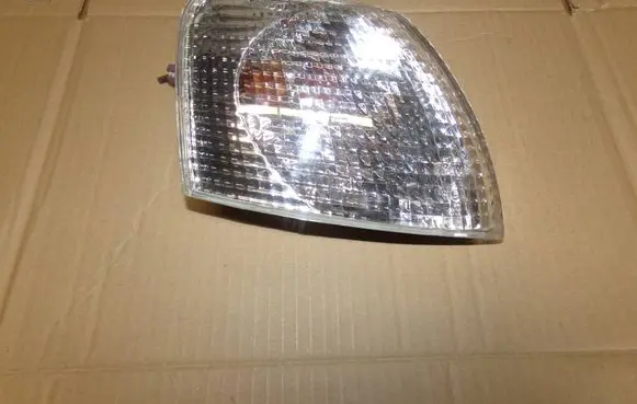 Volkswagen PASSAT B5 Front indicator light 