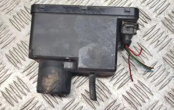 Audi 80 90 B3 Vacuum pump 443862257D
