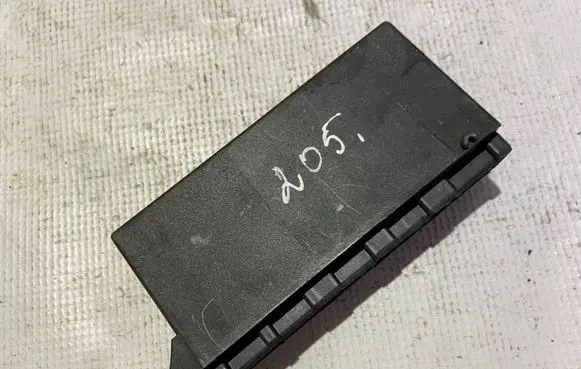 Mercedes-Benz C W202 Light module LCM a2025420432 2025420432