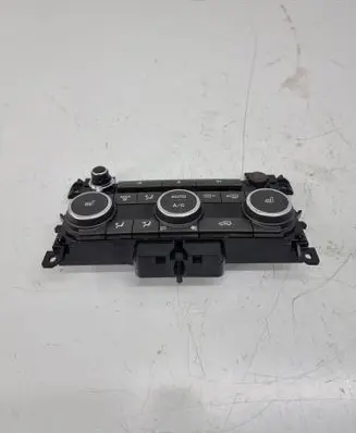 Land Rover Evoque I Climate control unit EJ3214C239FC
