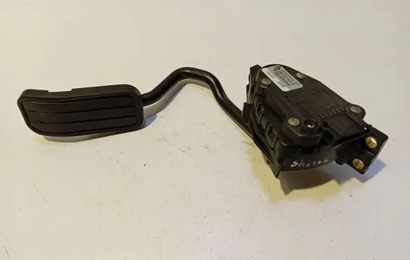 Volkswagen Sharan Accelerator throttle pedal 7M3721603B YM218F836AA