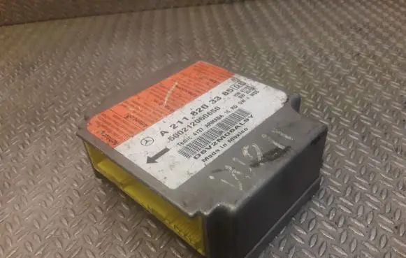 Mercedes-Benz E W211 Airbag control unit/module 2118203385