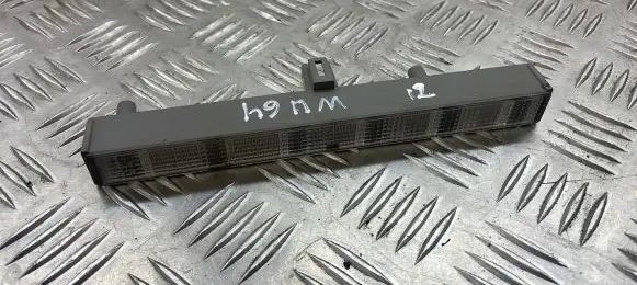 Toyota Verso Third/center stoplight 8157005100