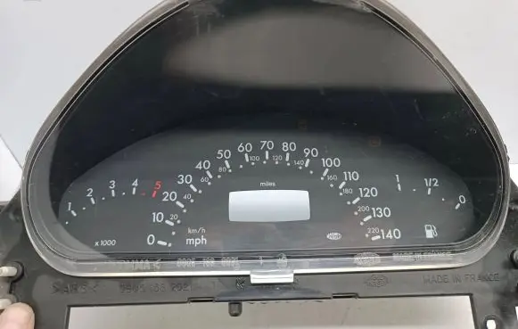 Mercedes-Benz A W168 Speedometer (instrument cluster) A1685404111 09051639903