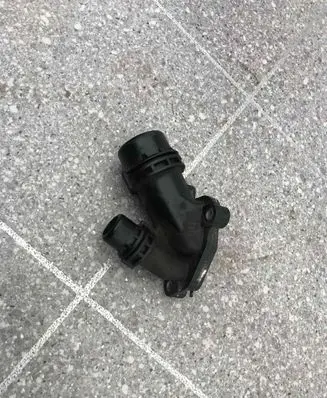 BMW 5 E60 E61 Engine coolant pipe/hose 7800048 10808611