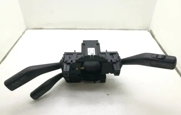 Volkswagen PASSAT B6 Indicator stalk 3C5953513R