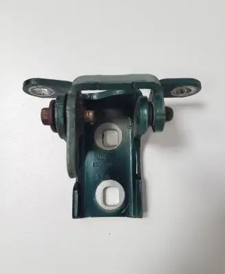 Opel Insignia A Rear door lower hinge A046574