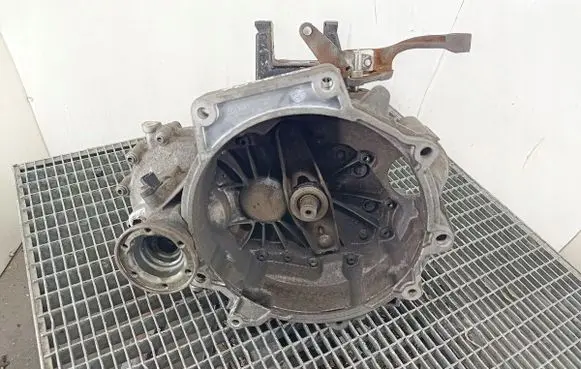 Volkswagen Polo IV 9N3 Manual 5 speed gearbox HCS