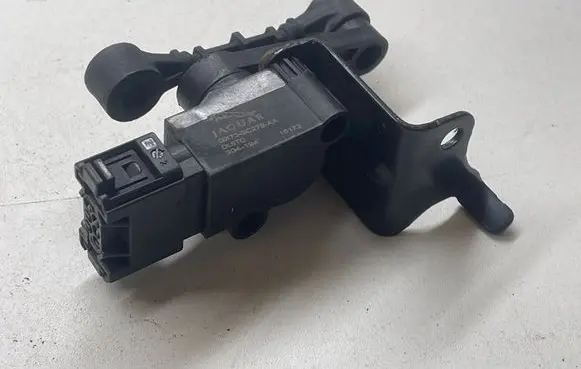 Jaguar F-Pace Headlight/headlamp level sensor GX733C279AA 16172 304194