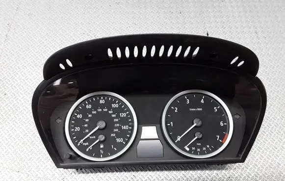 Speedometer (instrument cluster)