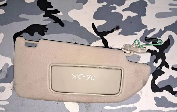 Volvo XC70 Sun visor