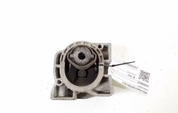 Mercedes-Benz A W169 Engine mount bracket A1692400918
