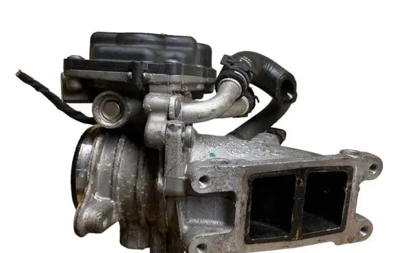 Volkswagen Tiguan Throttle valve 04L128059AA