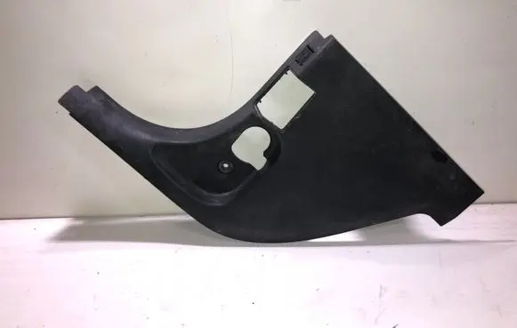 Foot area side trim