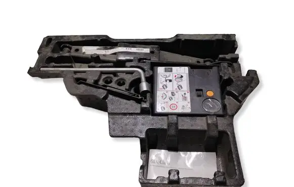 Mercedes-Benz GLK (X204) Tool set A2048981314 ZGS00703
