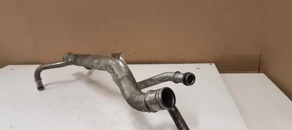 Volvo V40 Engine coolant pipe/hose