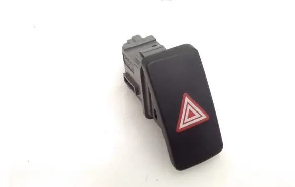 Toyota Avensis T270 Hazard light switch 15B424