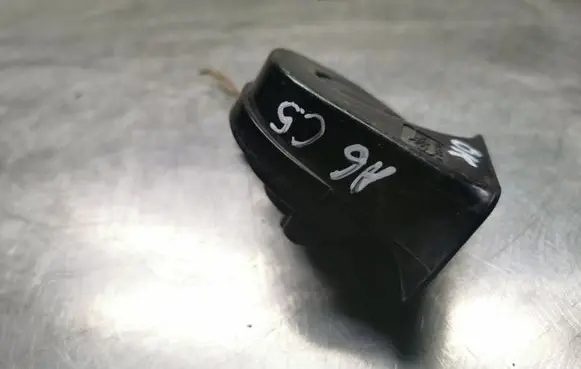 Audi A6 S6 C5 4B Horn signal 4B0951223A