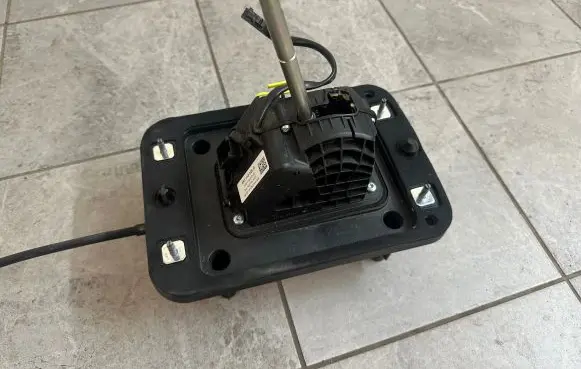 Volkswagen Amarok Gear shifter/selector 2H1713025G