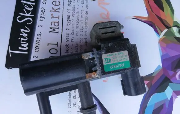 Jaguar S-Type Vacuum valve 2r839c915aa