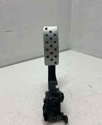 Renault Captur Accelerator throttle pedal 180026380R 6PV00997811