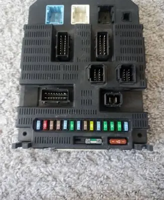 Peugeot 207 Comfort/convenience module 9659285480