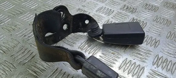 Mini One - Cooper Clubman R55 Rear seatbelt buckle 6964643