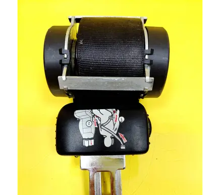 Audi Q7 4L Rear seatbelt 4L0857811