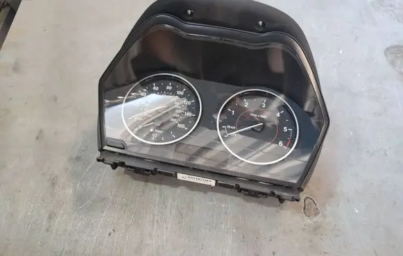 BMW 1 F20 F21 Speedometer (instrument cluster) 62109287468 62109325635 62109334745