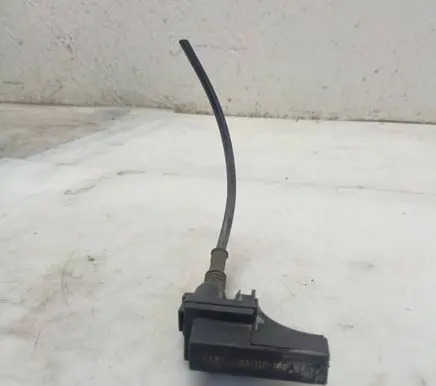 Audi A4 S4 B5 8D Aerial antenna amplifier 4B0919145A