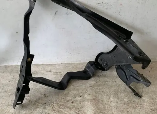 Mercedes-Benz C W204 Side radiator support slam panel A2046201091