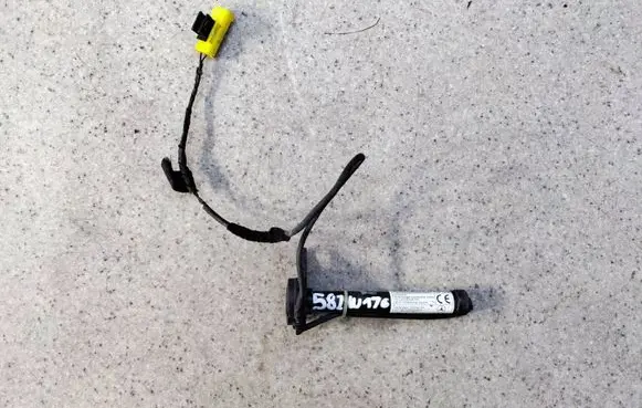 Mercedes-Benz A W176 Bonnet Pedestrian Airbag Actuator A117906100032 A1179061000