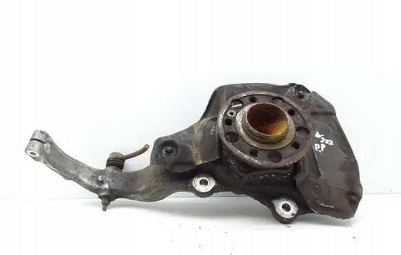 Mercedes-Benz S W222 Front wheel hub spindle knuckle 2222001