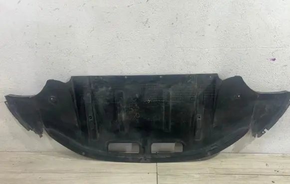 Audi R8 42 Front underbody cover/under tray 