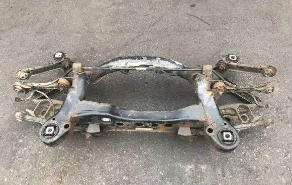 BMW 3 E90 E91 Rear subframe 6764425 216037 10845012