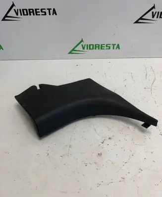 Foot area side trim