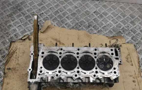 Mercedes-Benz A W169 Engine head R6400162202
