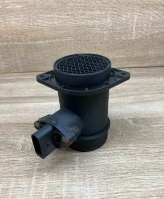 Audi A4 S4 B5 8D Mass air flow meter 028906461 281002216