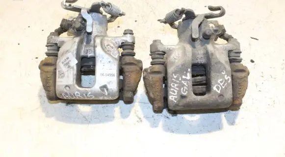 Toyota Auris E180 Rear brake caliper