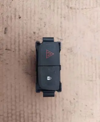 Renault Trafic III (X82) Hazard light switch E3160101