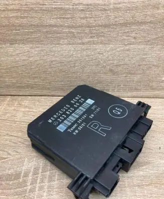 Mercedes-Benz C W203 Door control unit/module 2038206626 351391