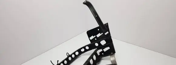 Audi A8 S8 D2 4D Fender mounting bracket 4D0821138AL