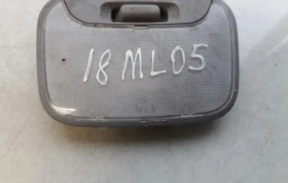 Mitsubishi Lancer Rear seat light mr190205